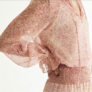 🆕 Revolve x Krisa Top in Wild Print - L